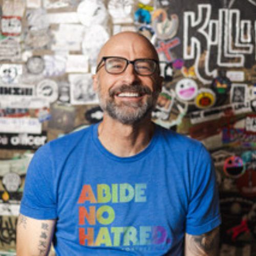 Token Dad Comedian at Moms Unhinged - Lemmy<br />
